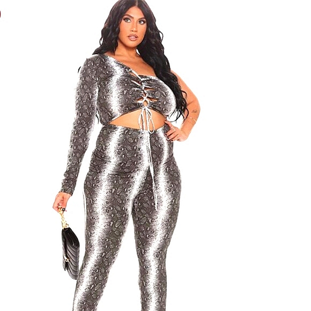 Fashion Nova Snake Print Jumpsuit-Grey (Size: 1X)